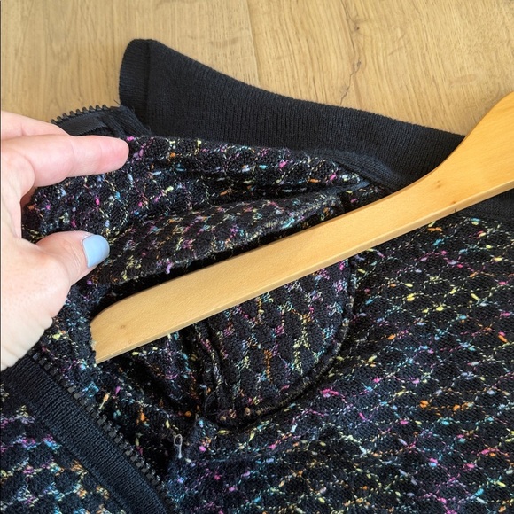 🧶 Vintage Mita Multicolor Knit Cardigan with Black Trim
Fits Like a Medium - Picture 6 of 6